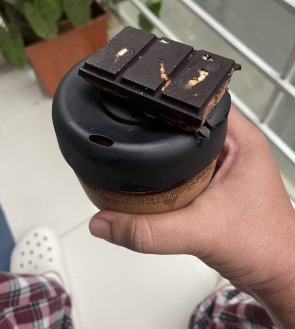 KeepCup Americano with OG Sarco Bar with dark chocolate flavour with peanut butter